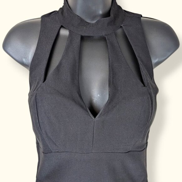 Le Chateau Black Fitted Cut Out Dress - Picture 3 of 8